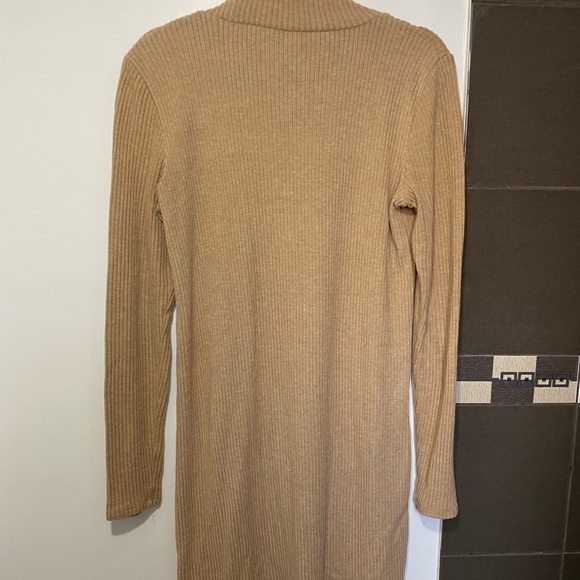 Aritzia Group by Babaton Victoria Turtleneck Sweater Dress Size M - Picture 7 of 7